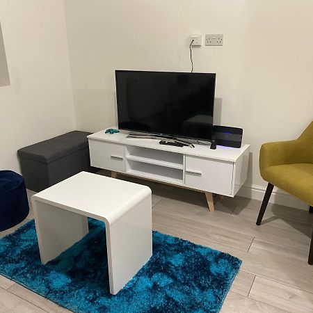 Marie'S Serviced Apartments- 2 Bedroom City Stay Bedford Exterior foto